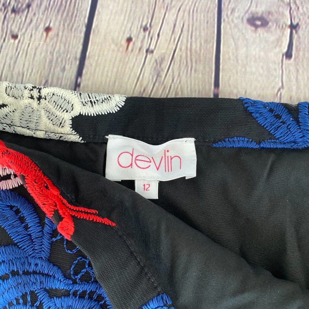 Devlin Baily Skirt in Floral Embroidery Black - Picture 3 of 7